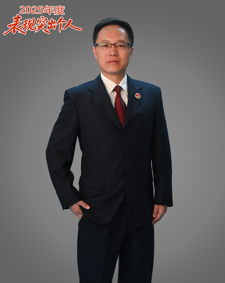 王亮小.png